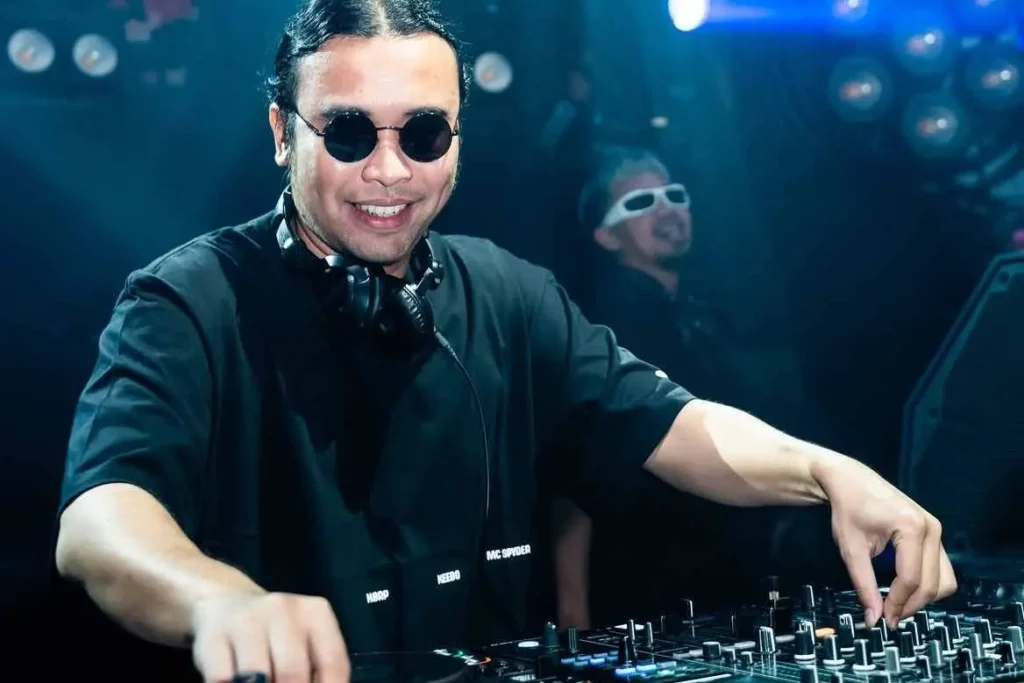 Wisnu Santika, Perjalanan Musisi Bali yang Membawa Warna Baru Dunia Musik